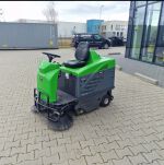 IPC 1250 P Zamiatarka spalinowa używana - 4